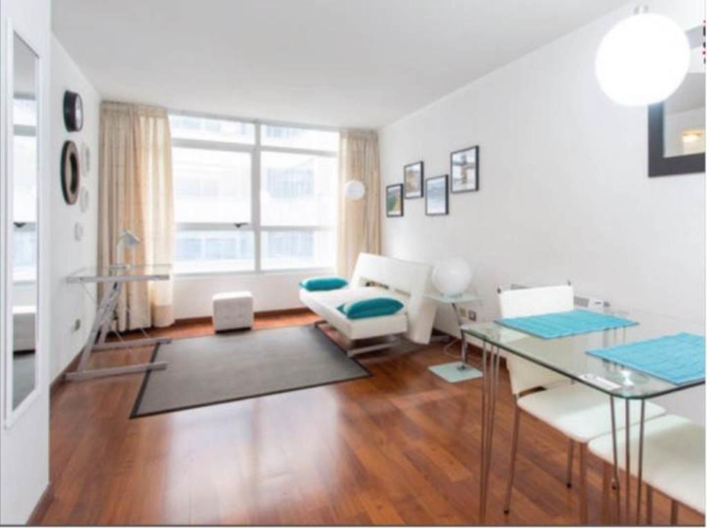 Sys Suites Nueva San Martin Santiago Bilik gambar